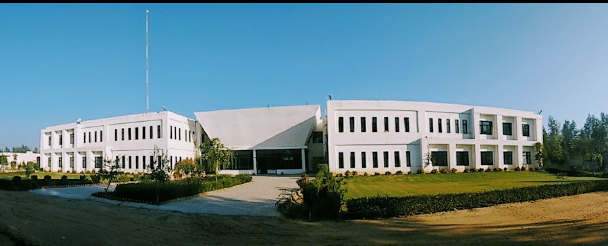 Baba Hira Das Ji Ayurvedic Medical College and Hospital Malout Building Image photo 3